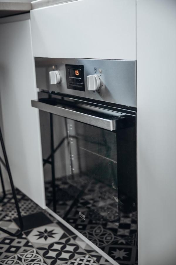Appartement Neuf, Moderne Et Confortable! Ernee Ngoại thất bức ảnh